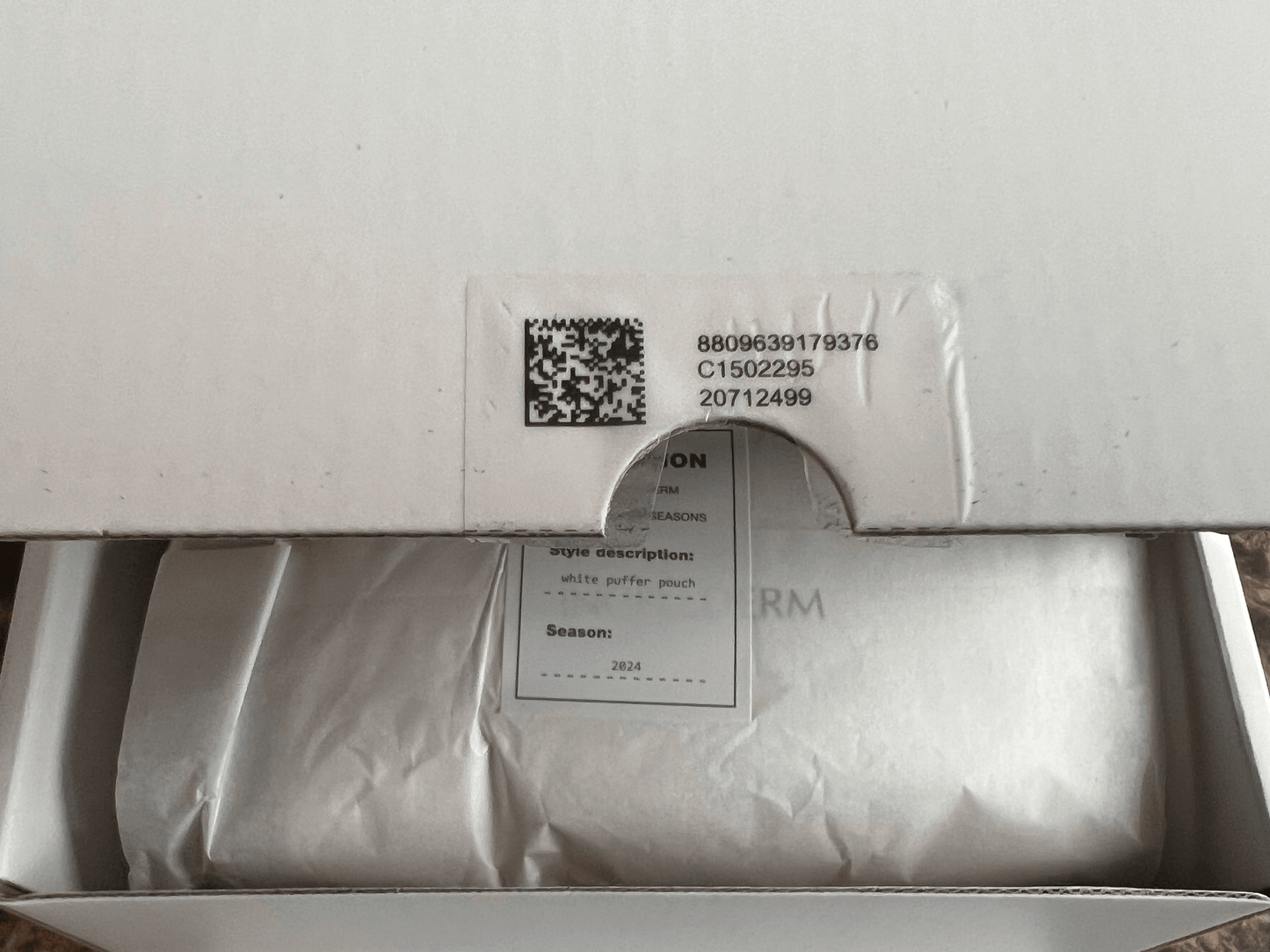 Riman Incellderm Ultimate Travel Kit packaging with product details and QR code visible.