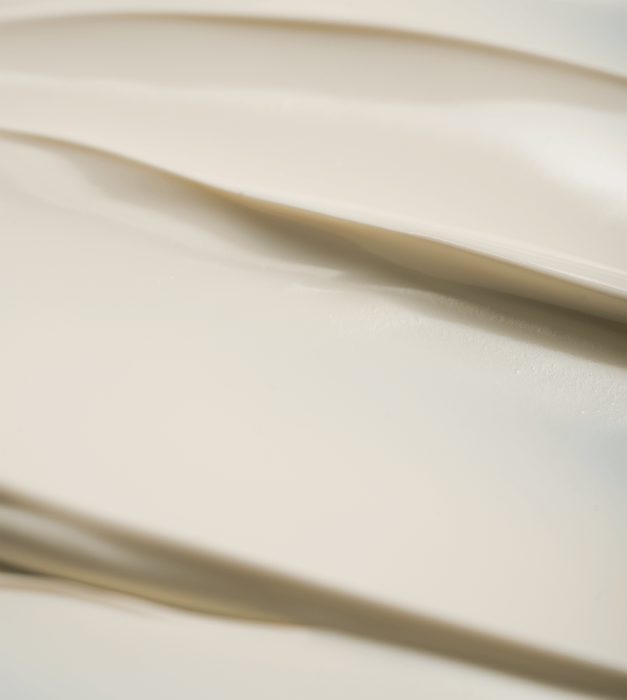 Creamy texture of d'Alba White Truffle Waterfull Mild Sunscreen SPF 50, showcasing its lightweight formula.
