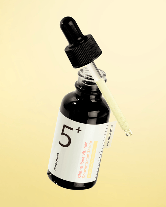 numbuzin No.5 Glutathione Vitamin Concentrated Serum bottle with dropper and serum ampoule