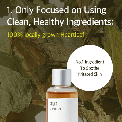 mixsoon Heartleaf Essence bottle with text highlighting clean ingredients and heartleaf's soothing properties.